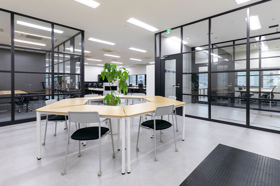 オフィスデザイン事例　株式会社BEYOND 大阪本社 様