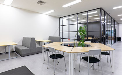 株式会社BEYOND 大阪本社 様のオフィスデザイン事例