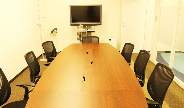 オフィスデザイン事例　株式会社OSGコーポレーション様　会議室（ミーティングルーム）