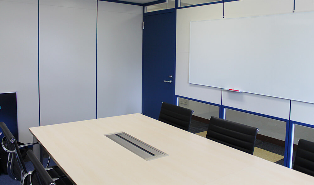 オフィスデザイン事例　株式会社Core様　会議室（ミーティングルーム）　その３
