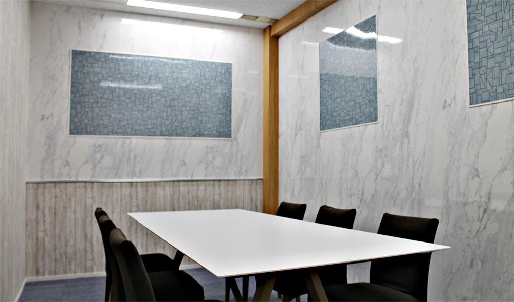 オフィスデザイン事例　株式会社新日本コンサルティング様　会議室（ミーティングルーム）　その３