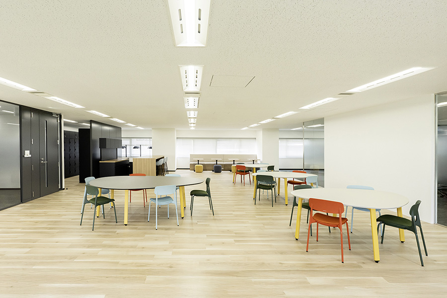 オフィスデザイン事例　コムテック株式会社 C-Side Labo 様