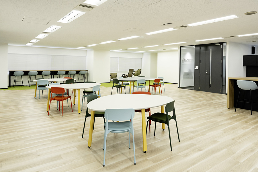 オフィスデザイン事例　コムテック株式会社 C-Side Labo 様