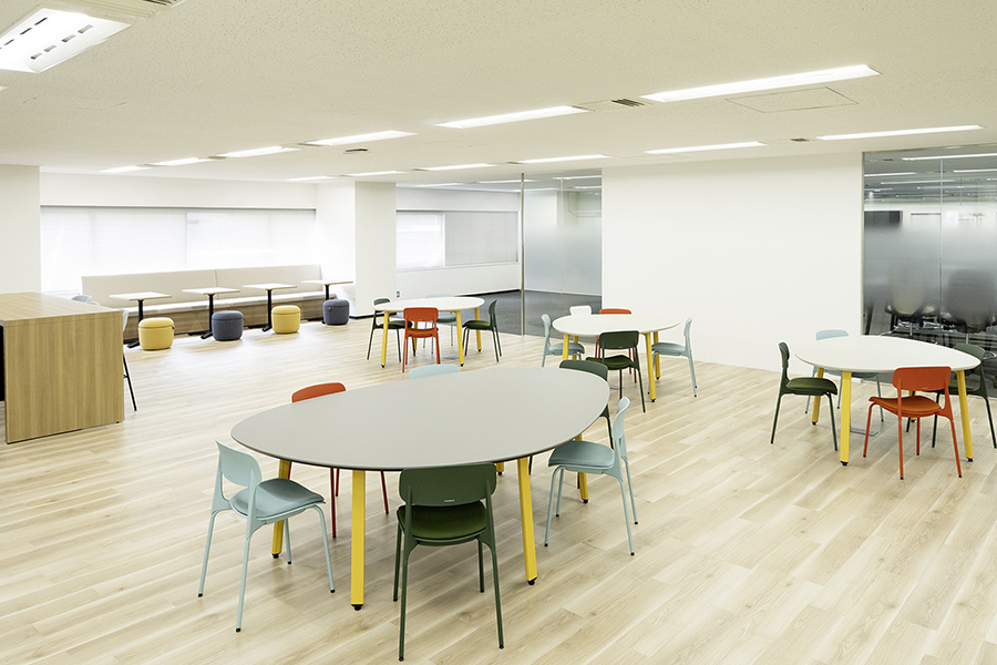 オフィスデザイン事例　コムテック株式会社 C-Side Labo 様