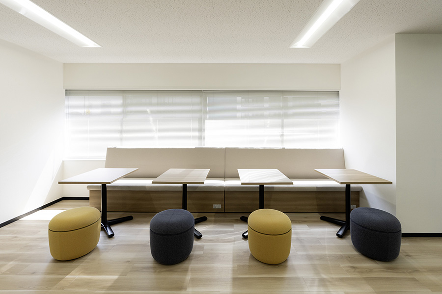 オフィスデザイン事例　コムテック株式会社 C-Side Labo 様