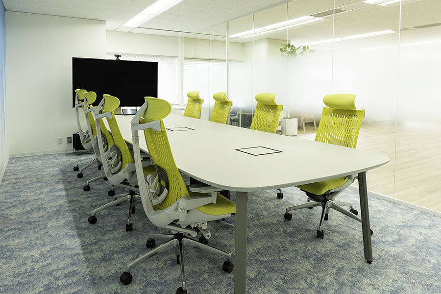 オフィスデザイン事例 コムテック株式会社 立川サイト 様 ワークスペース