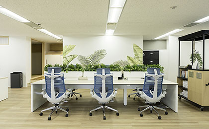 コムテック株式会社 立川サイト 様のオフィスデザイン事例