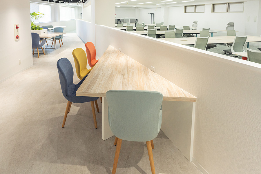 オフィスデザイン事例 技研電子株式会社 様 リフレッシュスペース