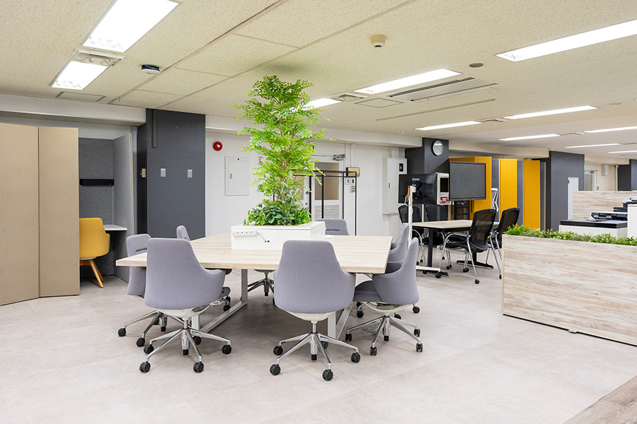 オフィスデザイン事例　株式会社オフィスバスターズ　本社