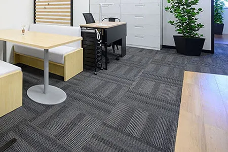 床材の種類（タイルカーペット）