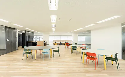 コムテック株式会社 C-Side Labo 様のオフィスデザイン事例