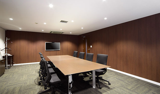 オフィスのイメージで決める木目の色合い オフィスバスターズデザイン